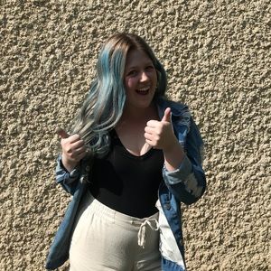 Meet your Posher, Chloe